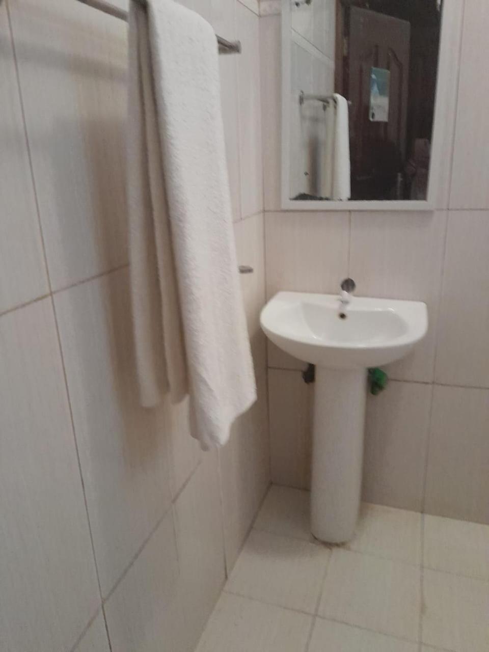 Pk Ocean Apartment Mombasa Bagian luar foto